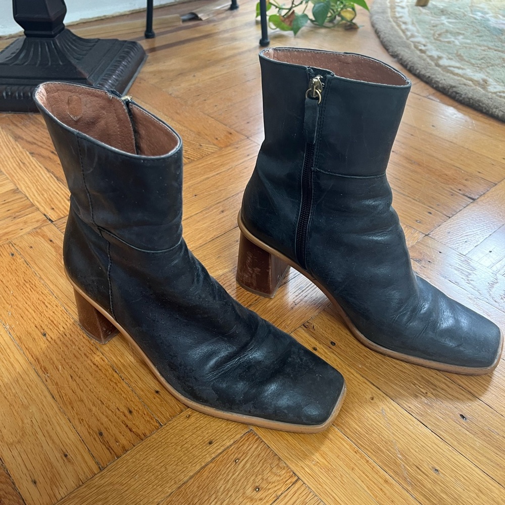 Alohas Leather Boots - good condition, size 38 (fits me size 8 US)